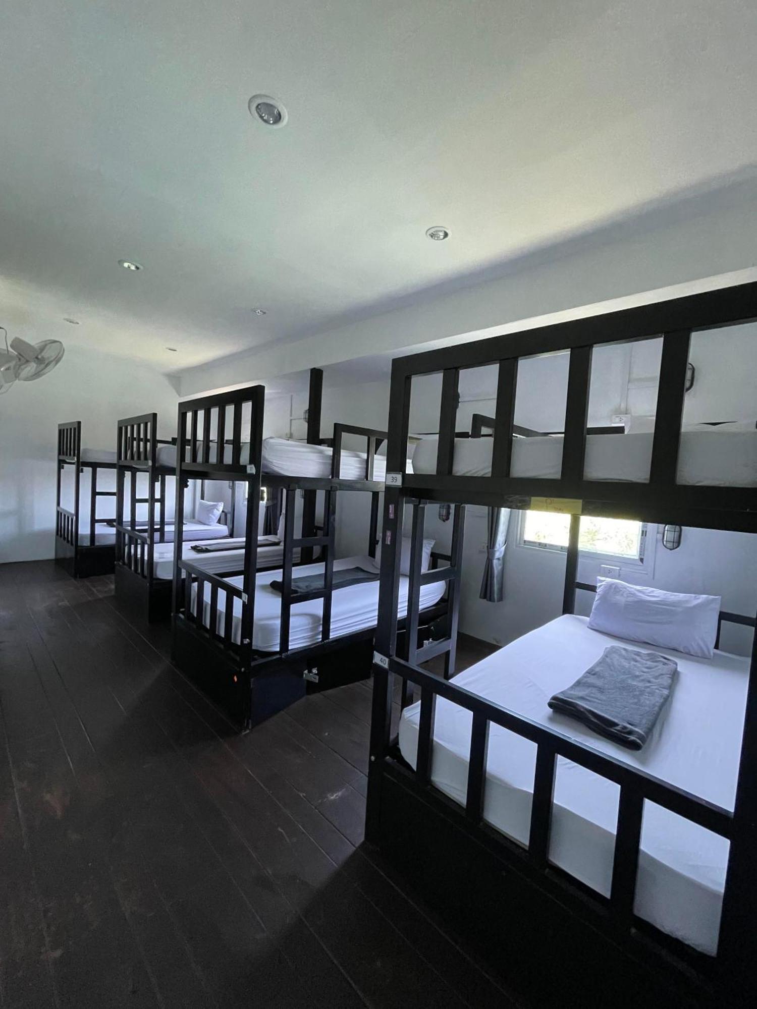 Social Quarters Blanco - Youth Hostel 18 To 35 Only Praia de Railay Exterior foto