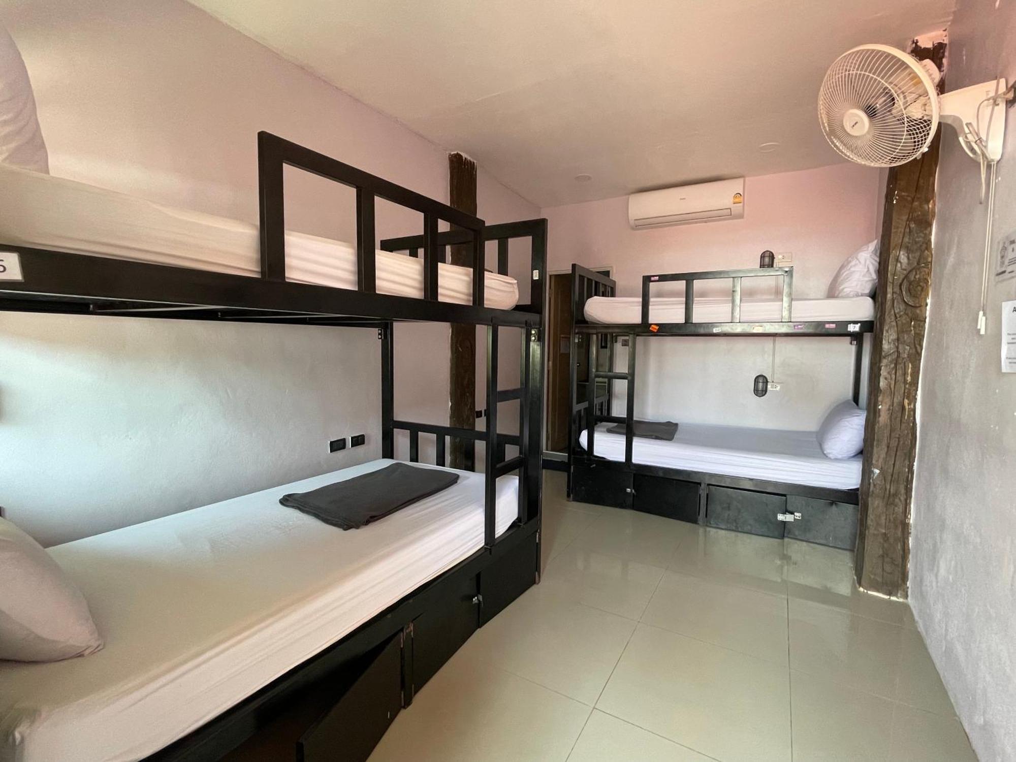 Social Quarters Blanco - Youth Hostel 18 To 35 Only Praia de Railay Exterior foto