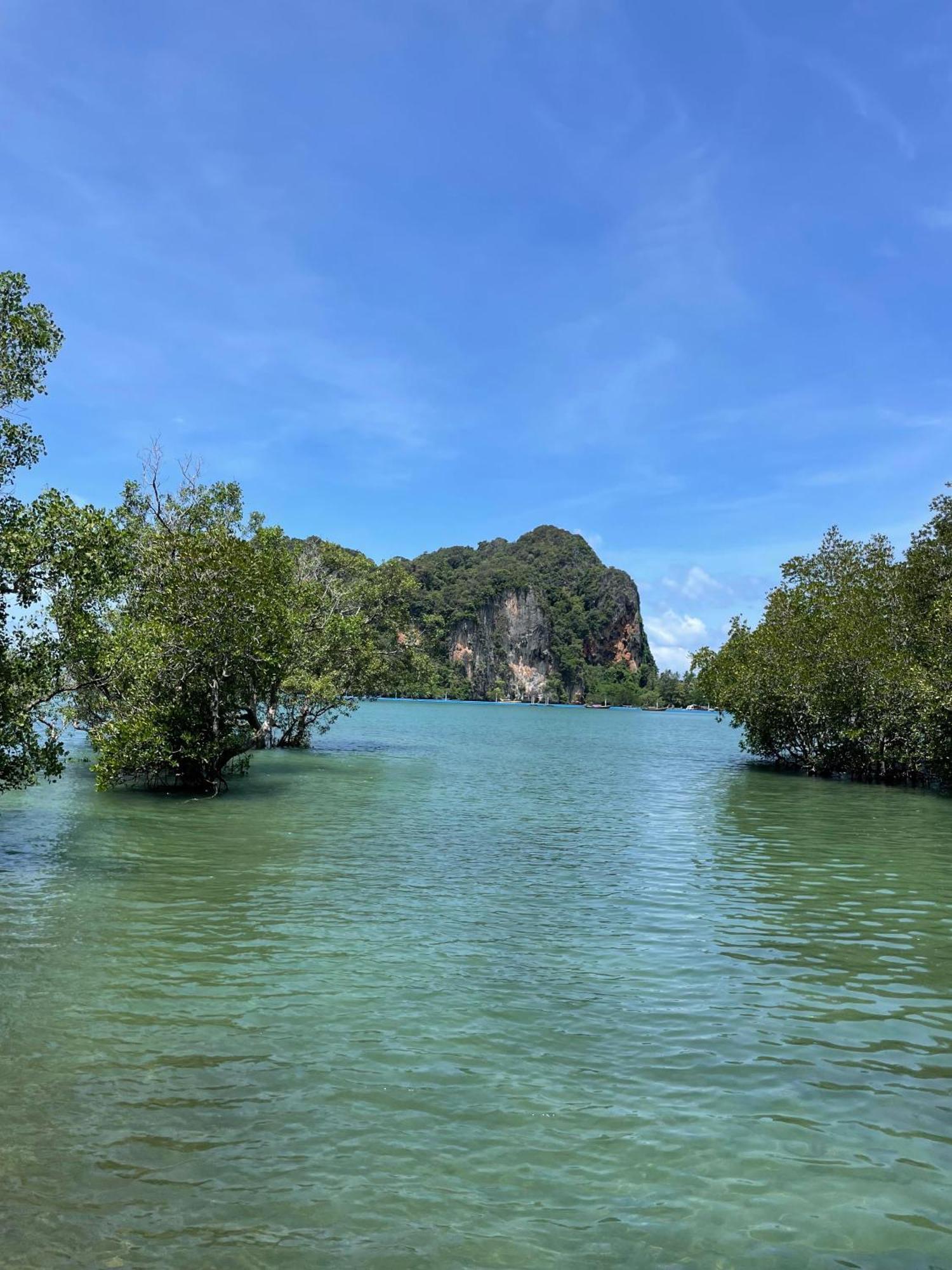 Social Quarters Blanco - Youth Hostel 18 To 35 Only Praia de Railay Exterior foto